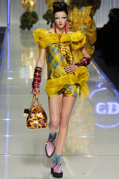 Look 5